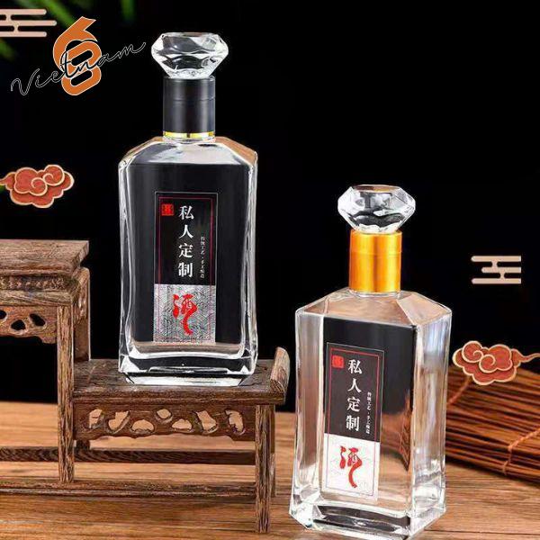 Chai Rượu Vuông Nắp Kim Cương 500ml