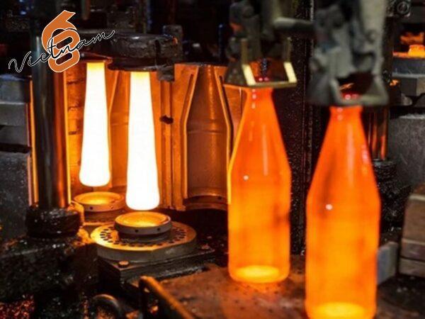 Quy trình sản xuất thủy tinh tại xưởng thủy tinh 68